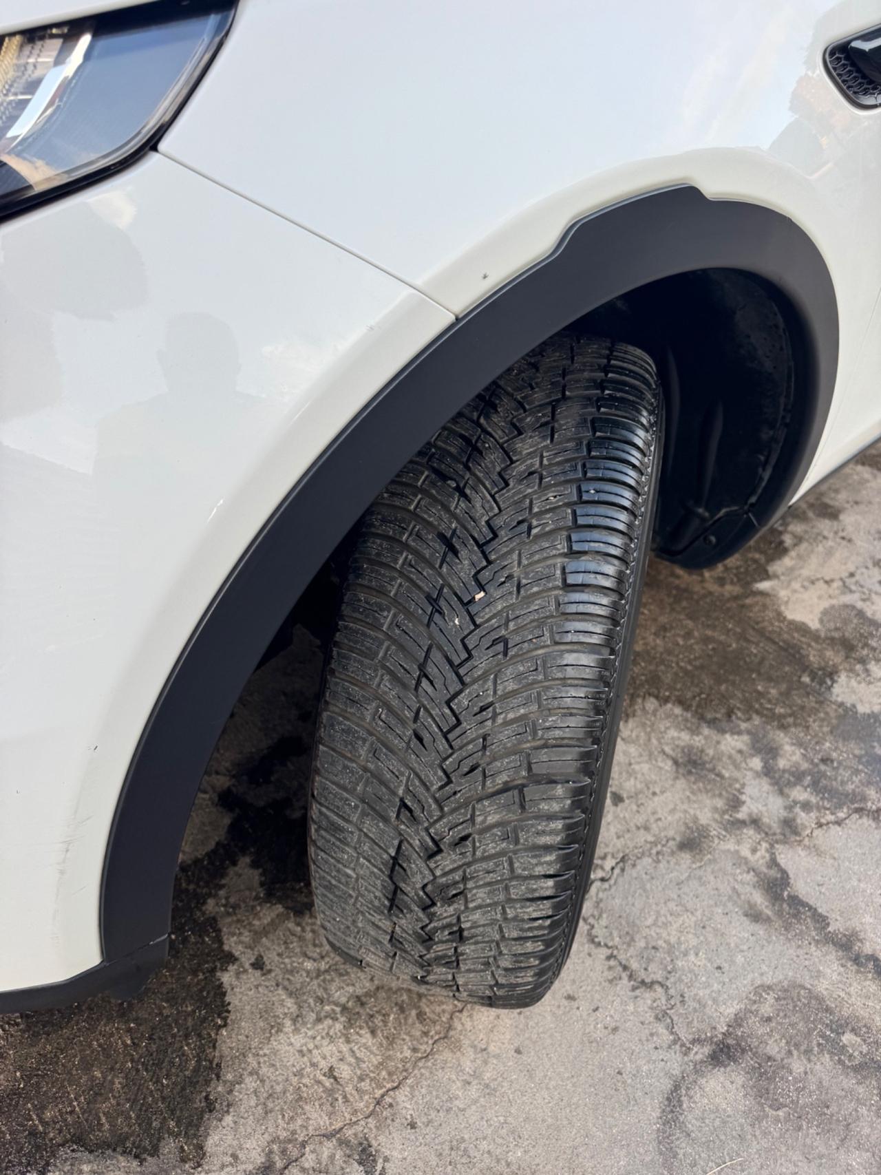 Land Rover Discovery Sport 2.0 TD4 180 CV HSE