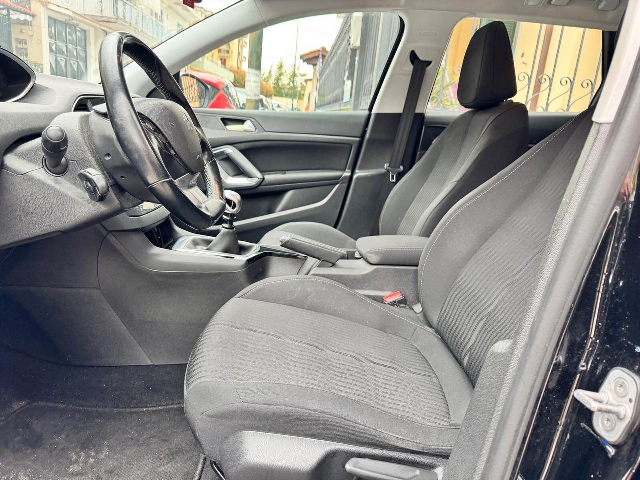 Peugeot 308 BlueHDi 120 S&S SW Allure