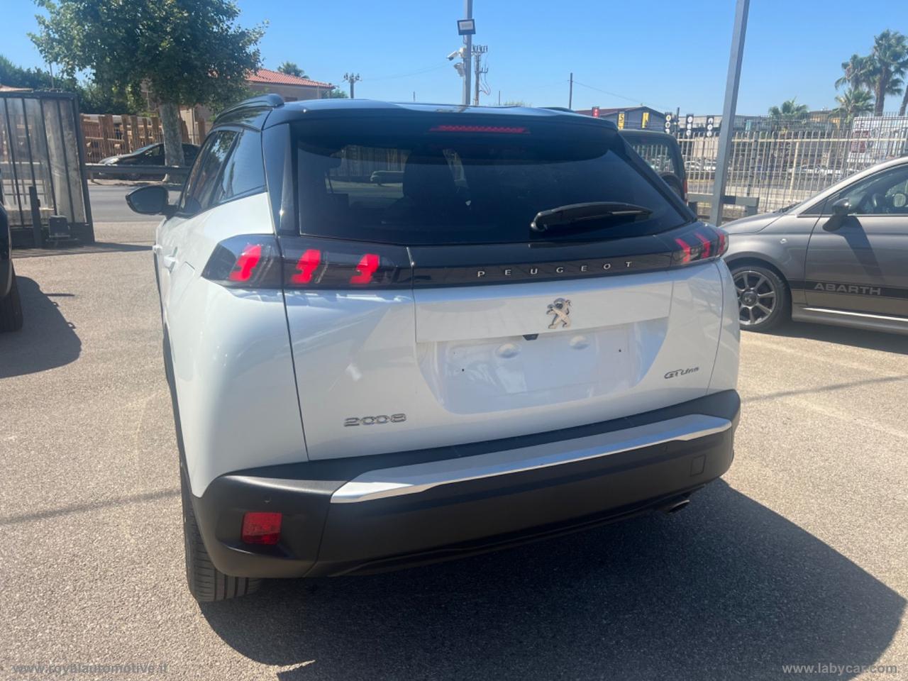 PEUGEOT 2008 BlueHDi 100 S&S GT Line