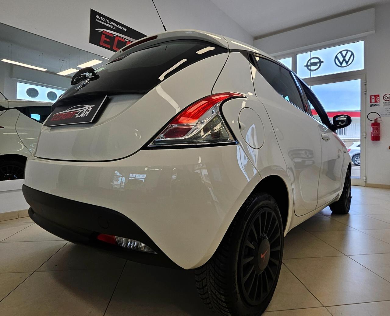 Lancia Ypsilon 1.2 69 CV 5 porte S&S Silver KM 45.000