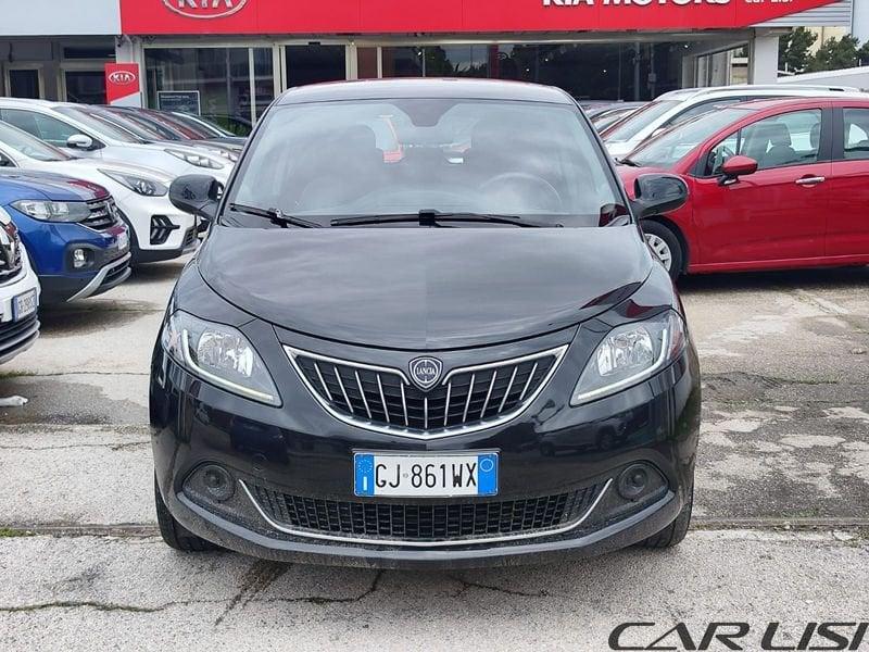 Lancia Ypsilon 1.0 FireFly 5 porte S&S Hybrid Silver
