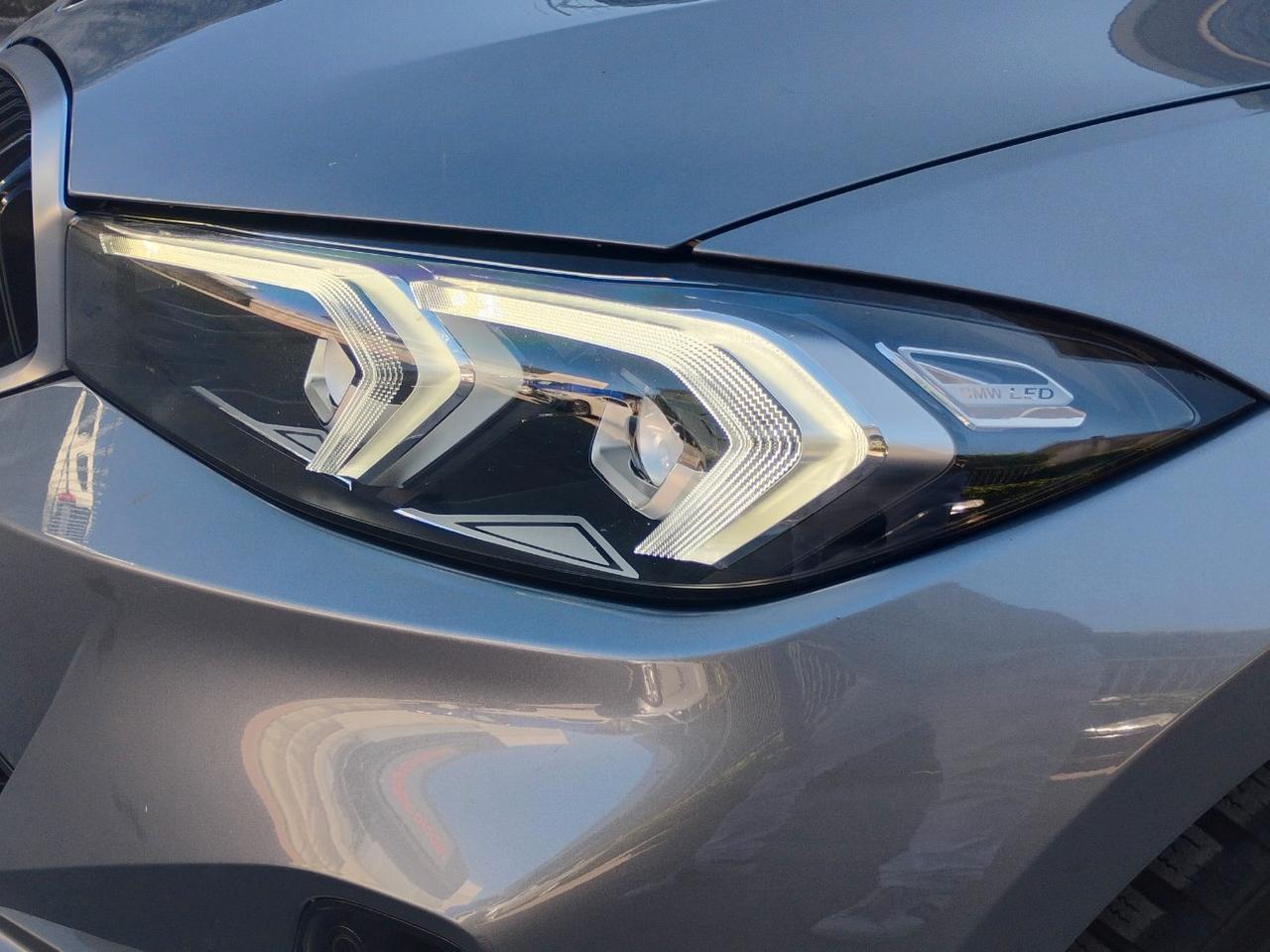 BMW 318 d Touring mhev 48V auto