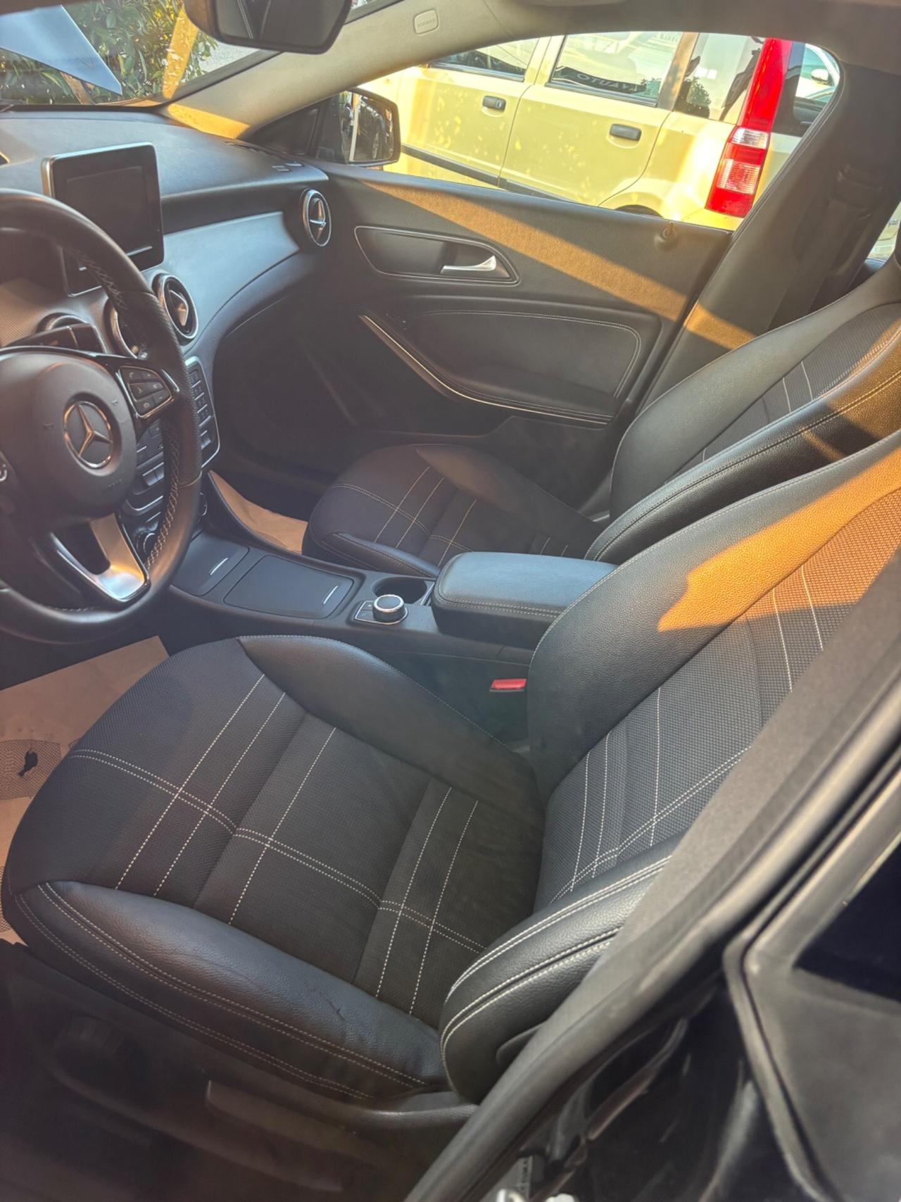 Mercedes-benz CLA 220 d S.W. Automatic Premium export commercianti