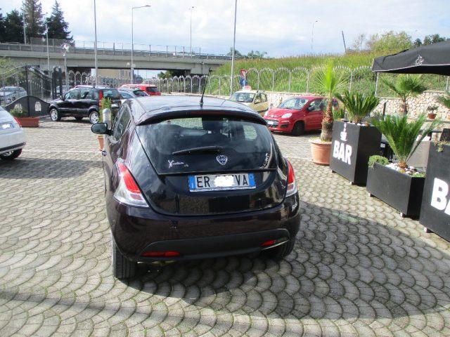 LANCIA Ypsilon 1.2 69 CV 5 porte GPL Ecochic Gold