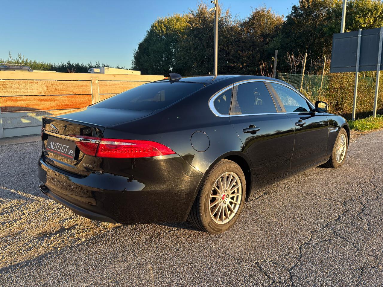 Jaguar XF 2.0 D E-Performance aut. Prestige