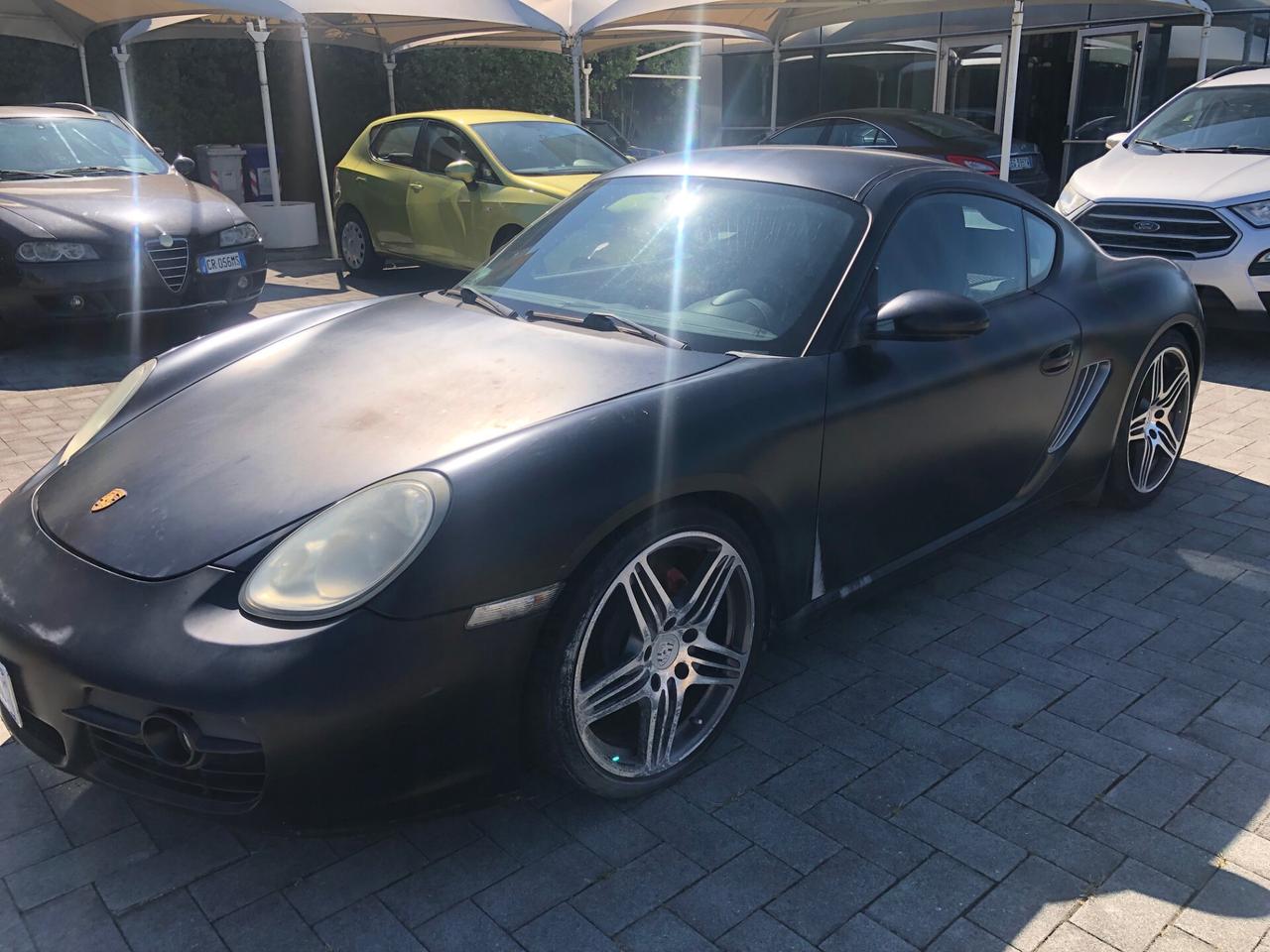 Porsche Cayman 2.7