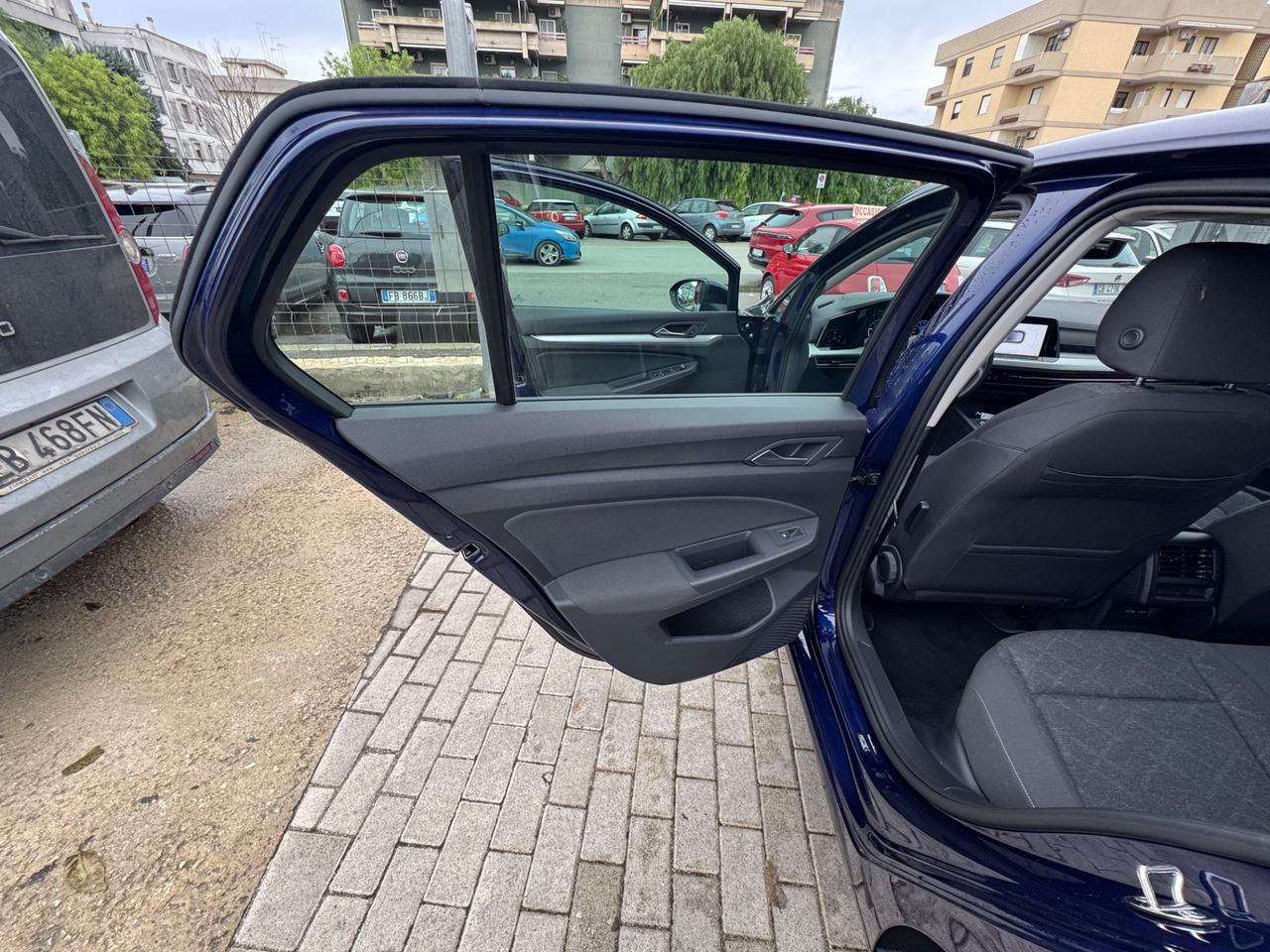 Volkswagen Golf 2.0 TDI SCR Style