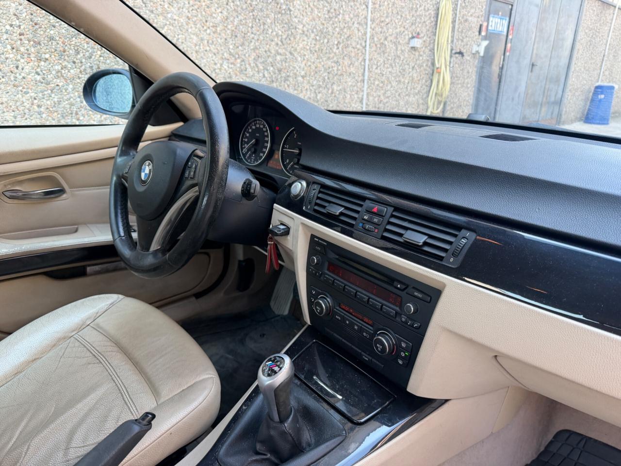 BMW 320d 177CV Coupé Futura MANUALE
