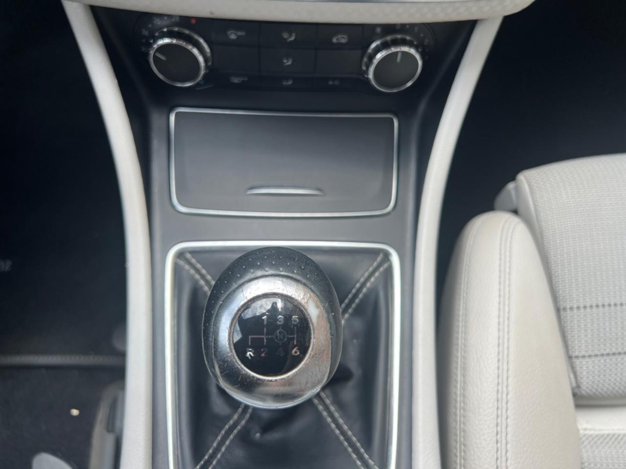 Mercedes-benz A 180 d Premium