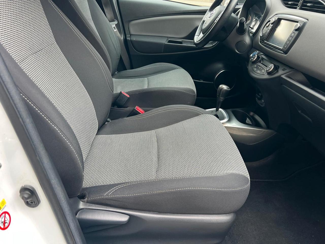 TOYOTA YARIS 1.5 HYBRID STYLE 5P NEOPATENTATI