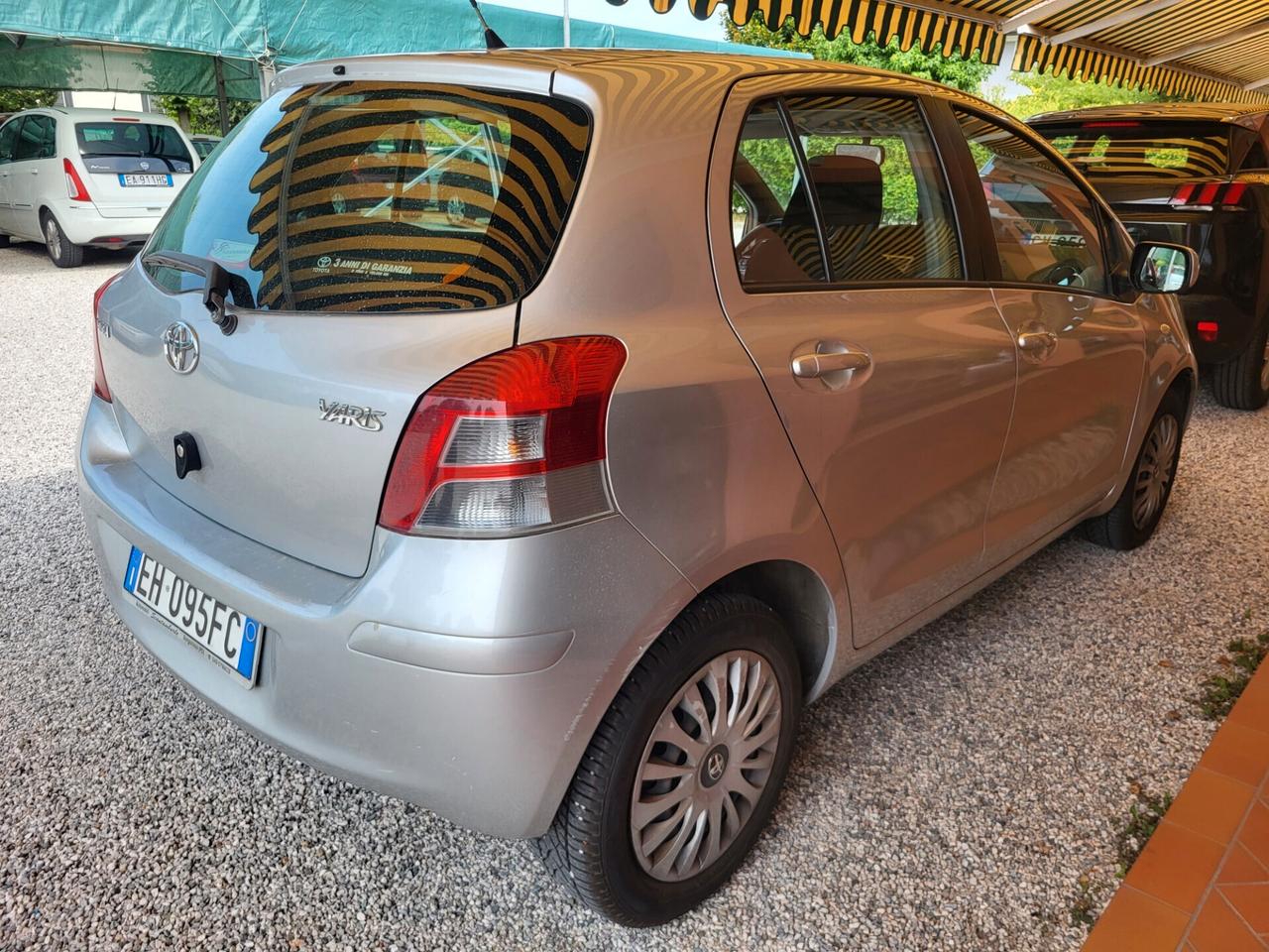 Toyota Yaris 1.0 5 porte