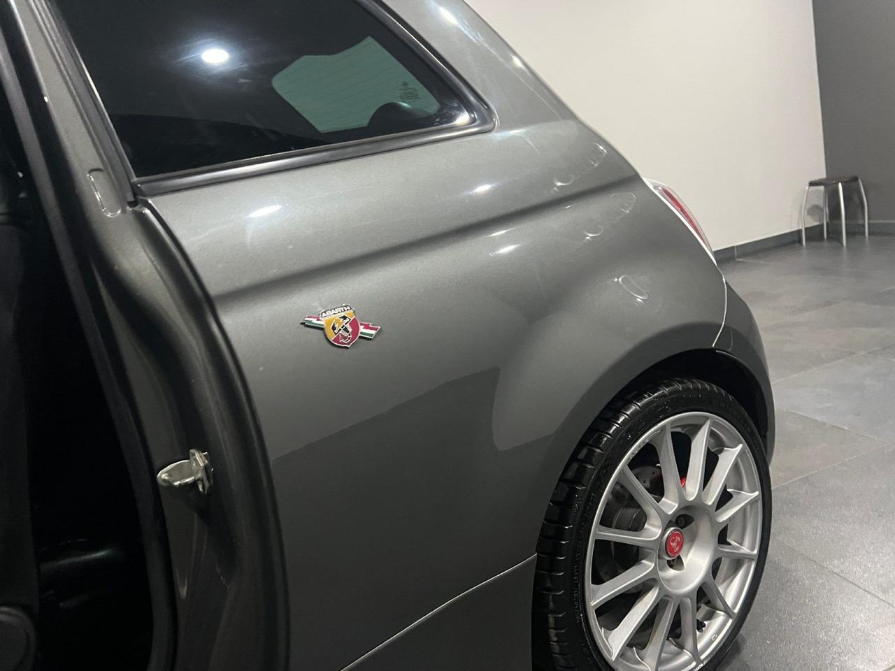 Abarth 595 1.4 Turbo T-Jet 160 CV Essesse a libretto