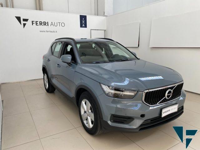 VOLVO XC40 T2 Geartronic Momentum Core