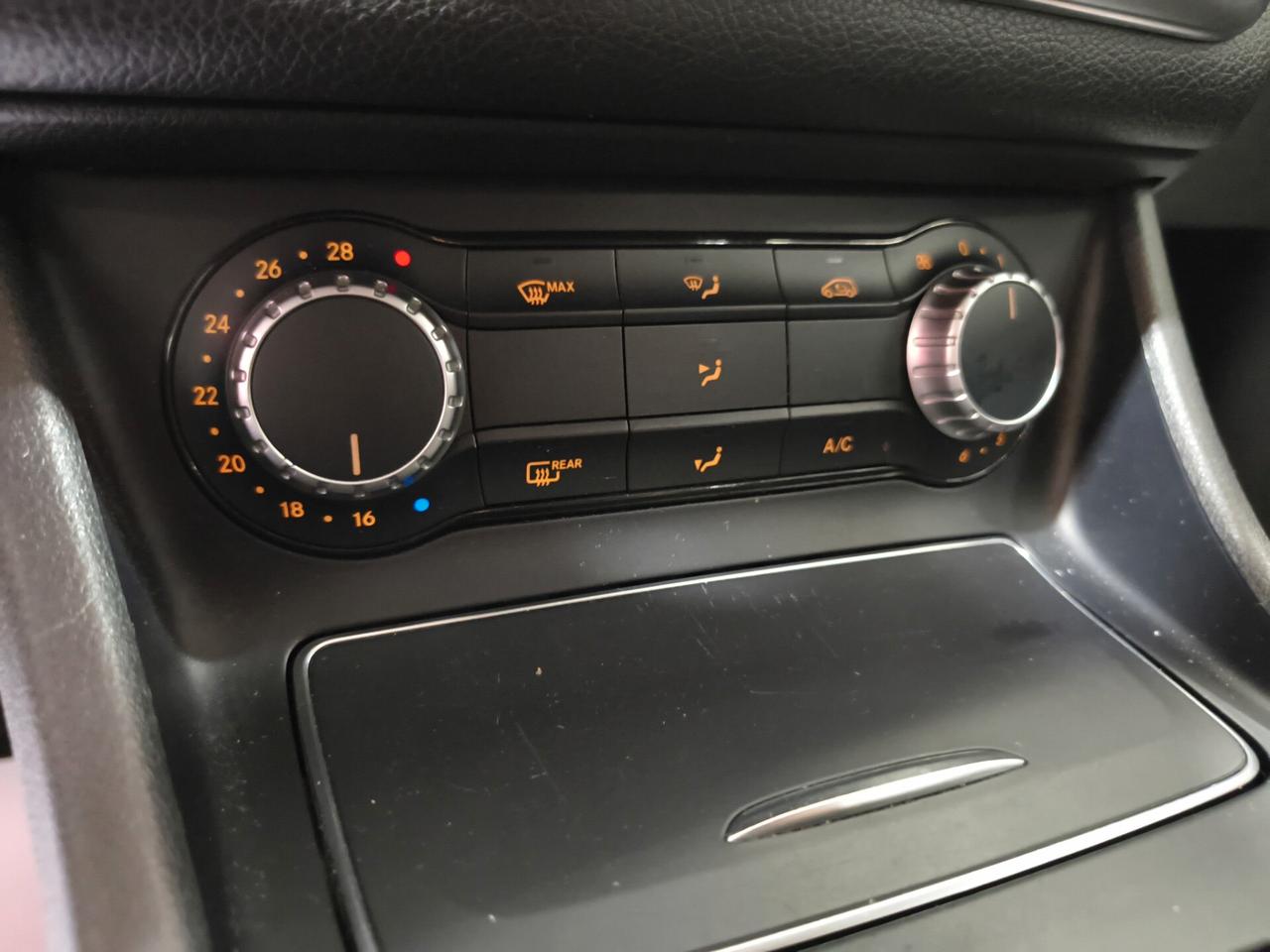 Mercedes-benz CLA 200 d 4Matic Automatic Premium