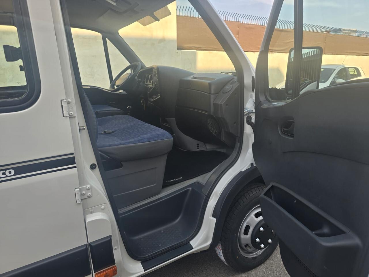 Iveco Daily 35C14 DOPPIA CABINA