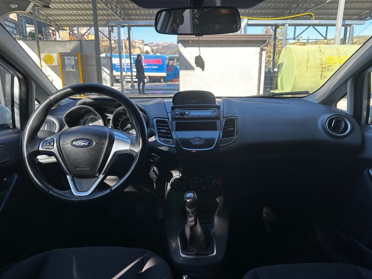Ford Fiesta 1.2 60CV 5 porte Neopatentati