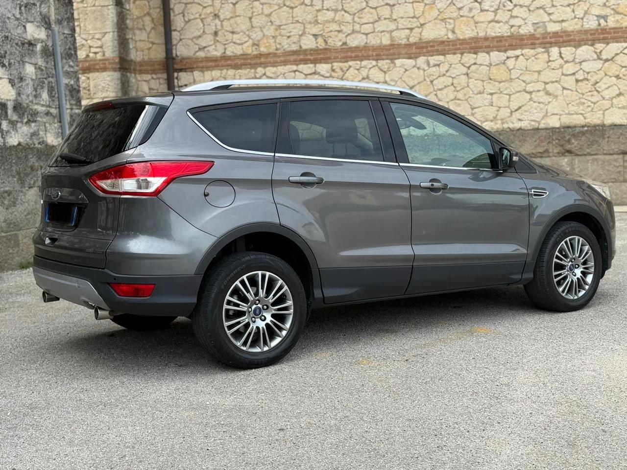 Ford Kuga 2.0 TDCI 163 CV 4WD Powershift Titanium
