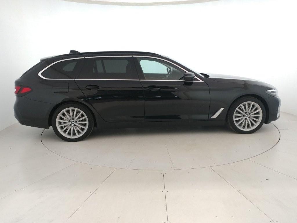 BMW Serie 5 Touring 520 d Mild Hybrid 48V Luxury xDrive Steptronic