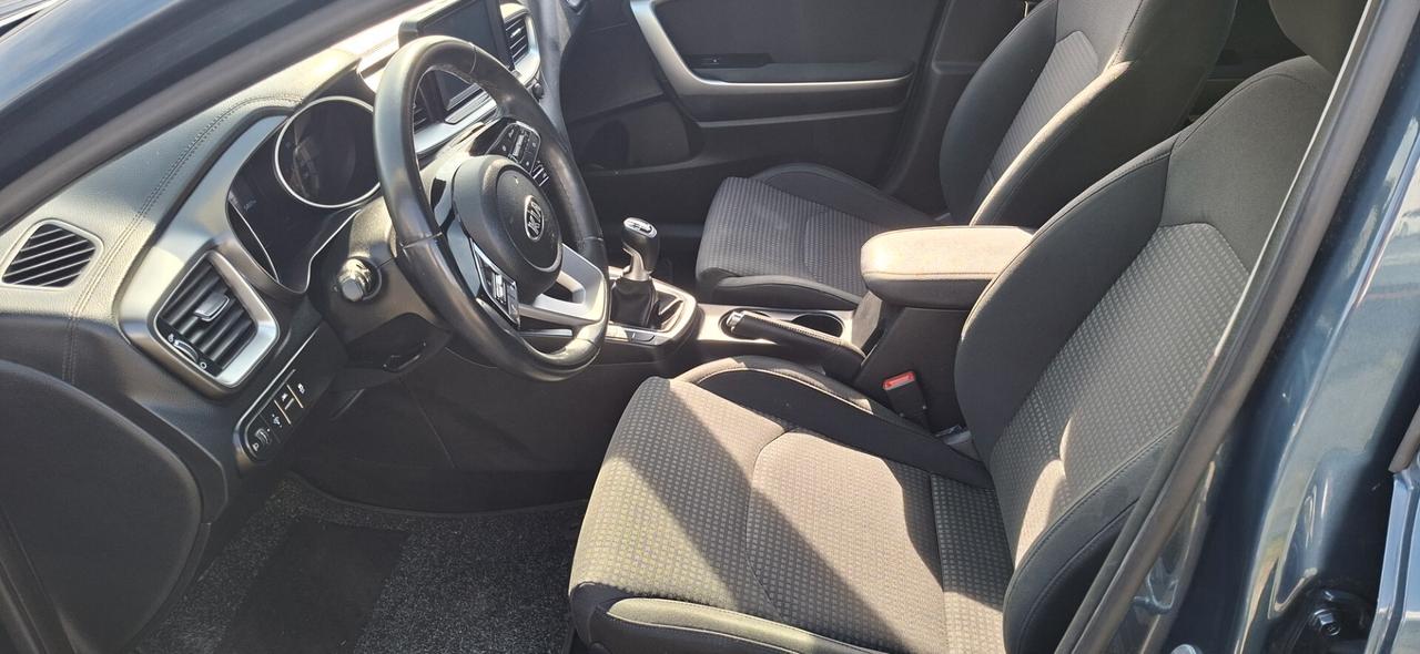 Kia Ceed 1.4 MPi 5p. Business Class