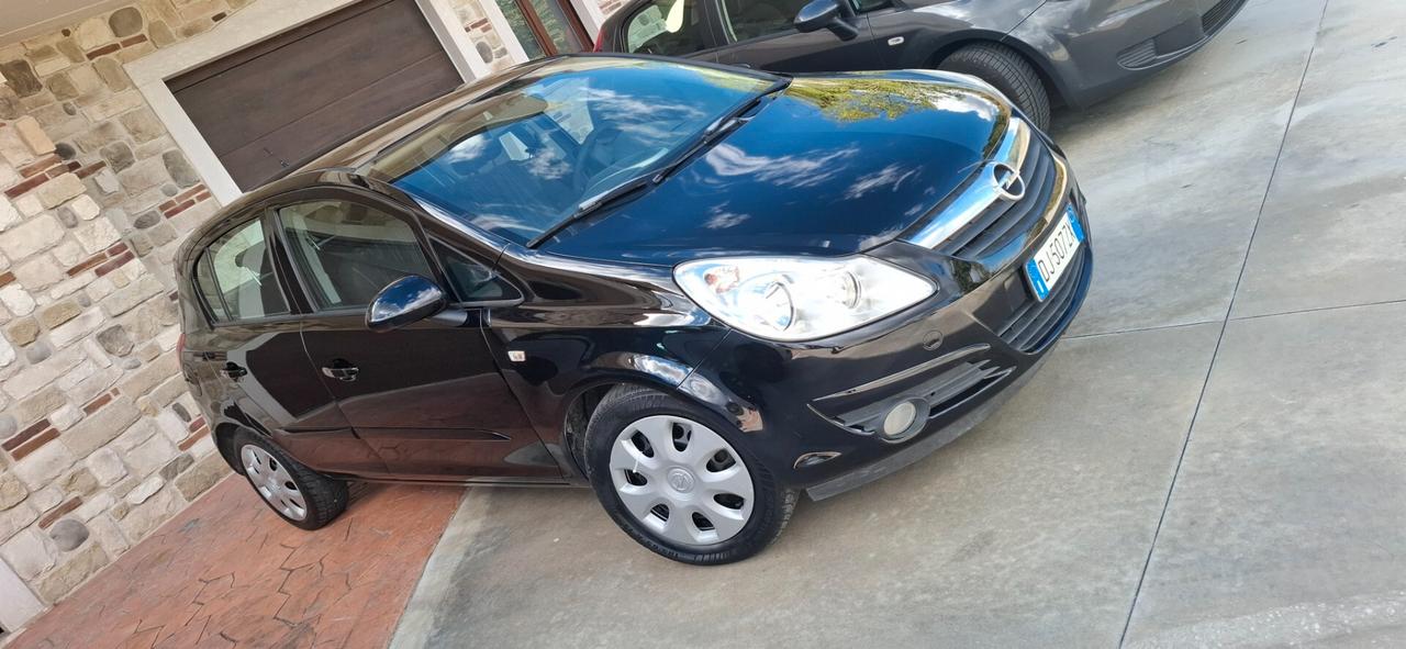 Opel Corsa 1.2 5 porte Cosmo