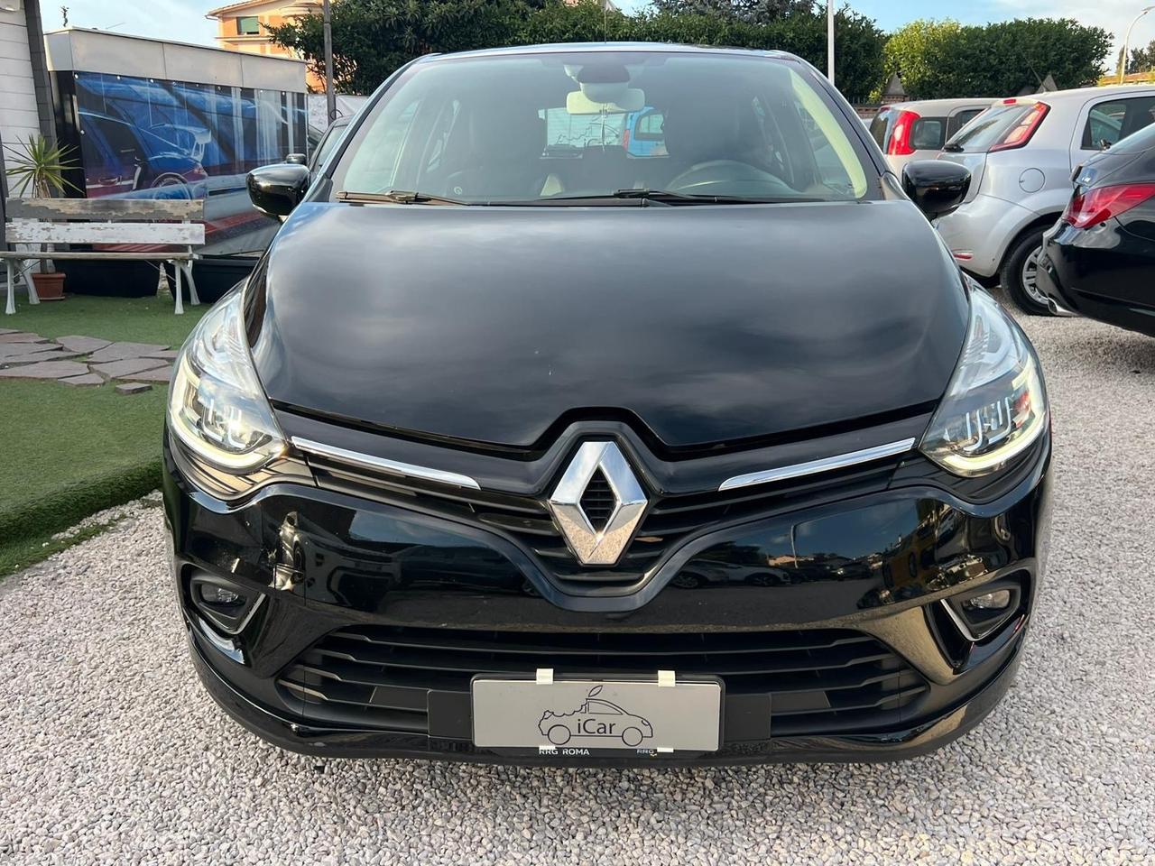 Renault Clio TCe 12V 90 CV 5 porte Moschino Zen