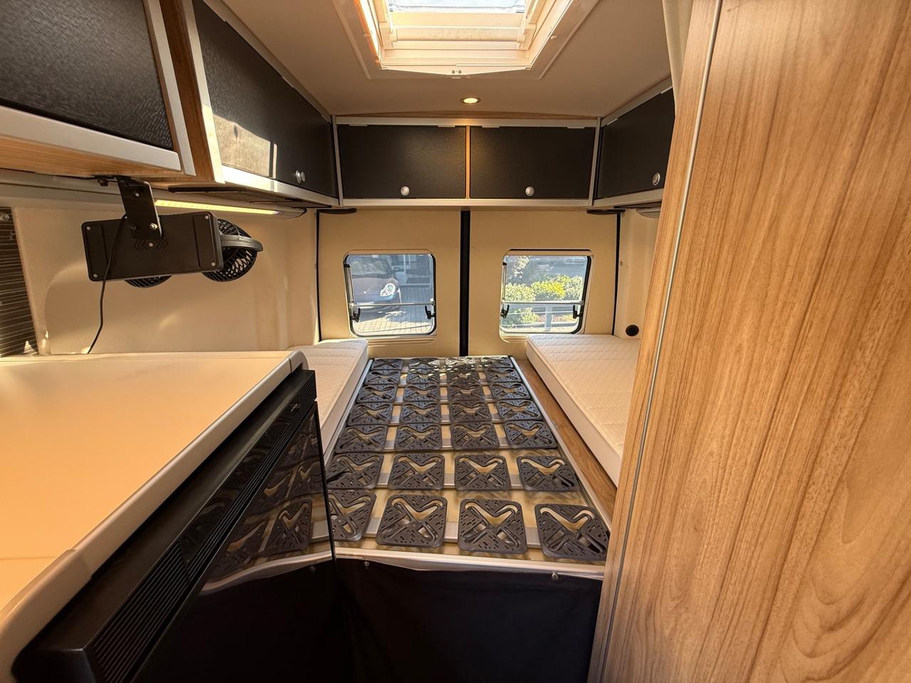 HYMER GRAND CANYON S CROSSOVER 5.93 MERCEDES AUTOMATICO