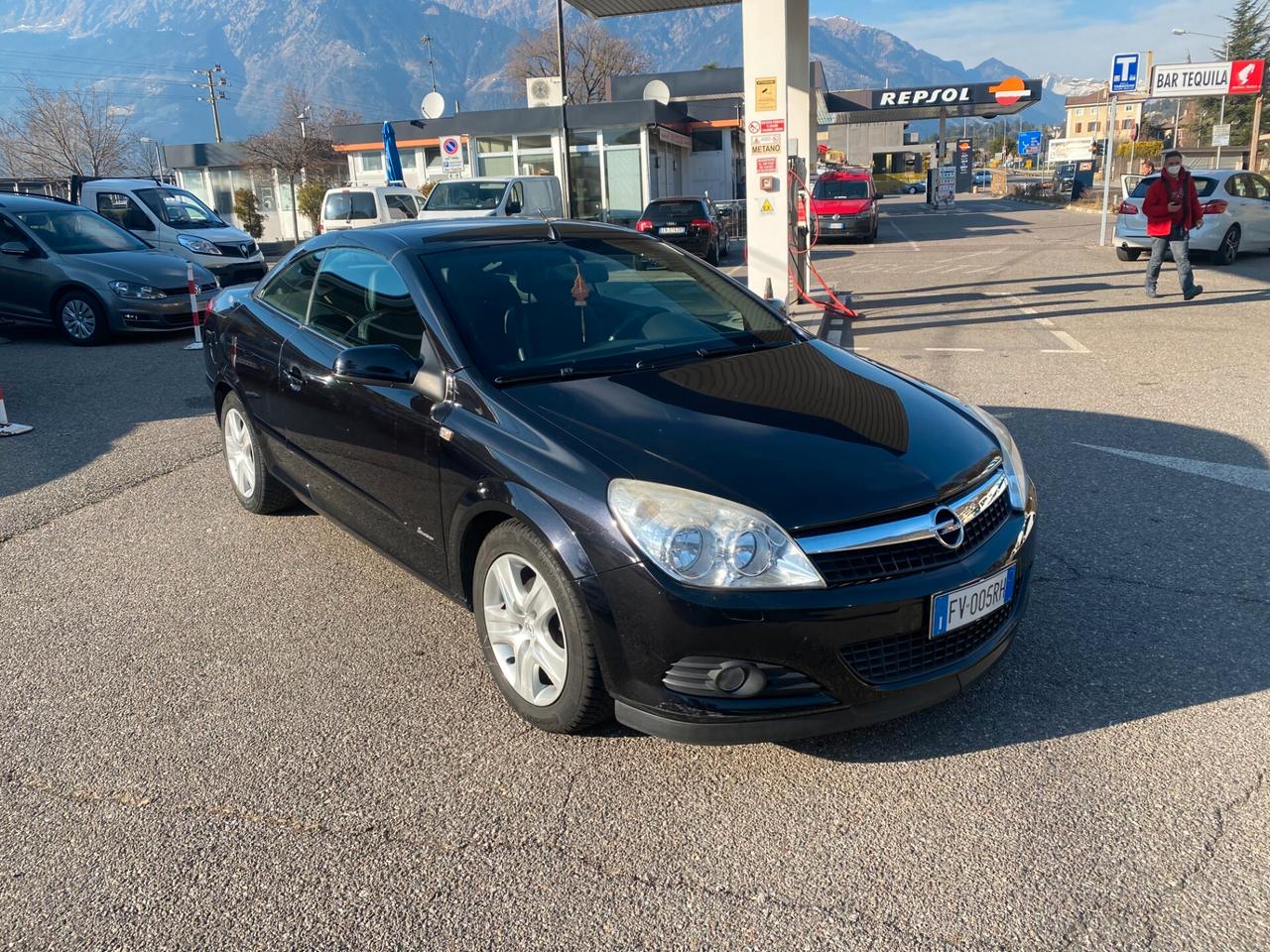 Opel Astra TwinTop 1.6 16V VVT Enjoy