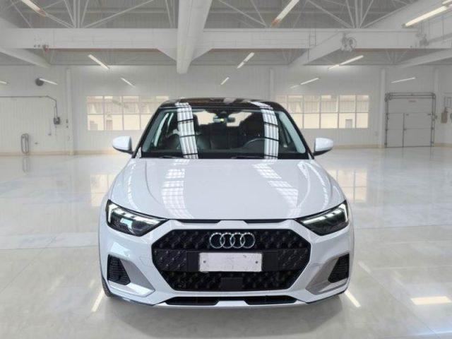 AUDI A1 citycarver 30 TFSI Admired