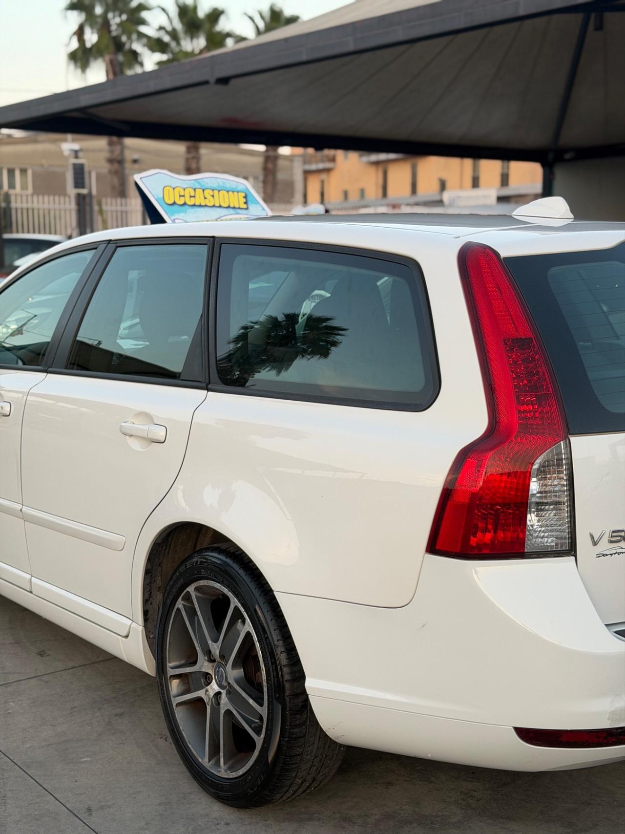 Volvo V50 1.6 DIESEL 2011 - CERCHI IN LEGA