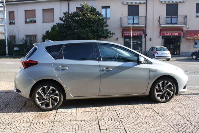 TOYOTA Auris 1.8 Hybrid Lounge