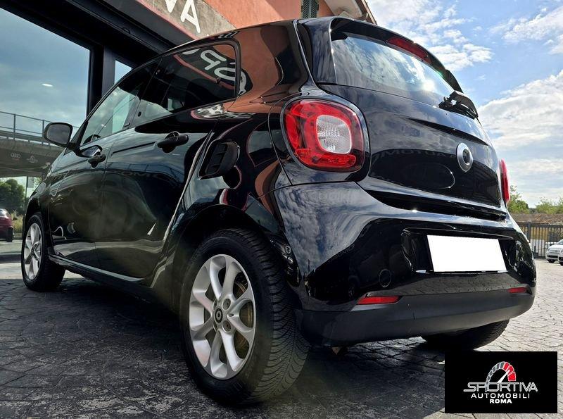 smart forfour AUTOMATICA NAVI UNIPRO! 70 1.0 twinamic Passion
