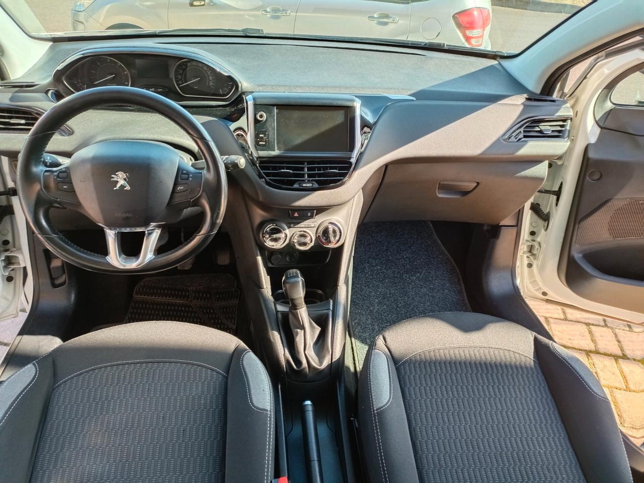 Peugeot 208 versione autocarro N1 4 posti