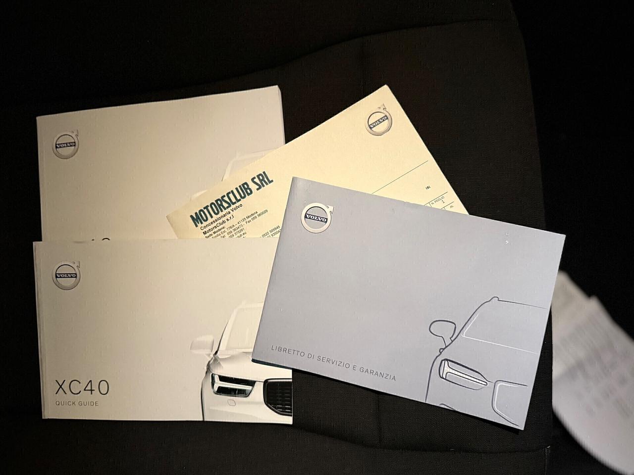 Volvo XC40 T3 Geartronic R-design PARI AL NUOVO