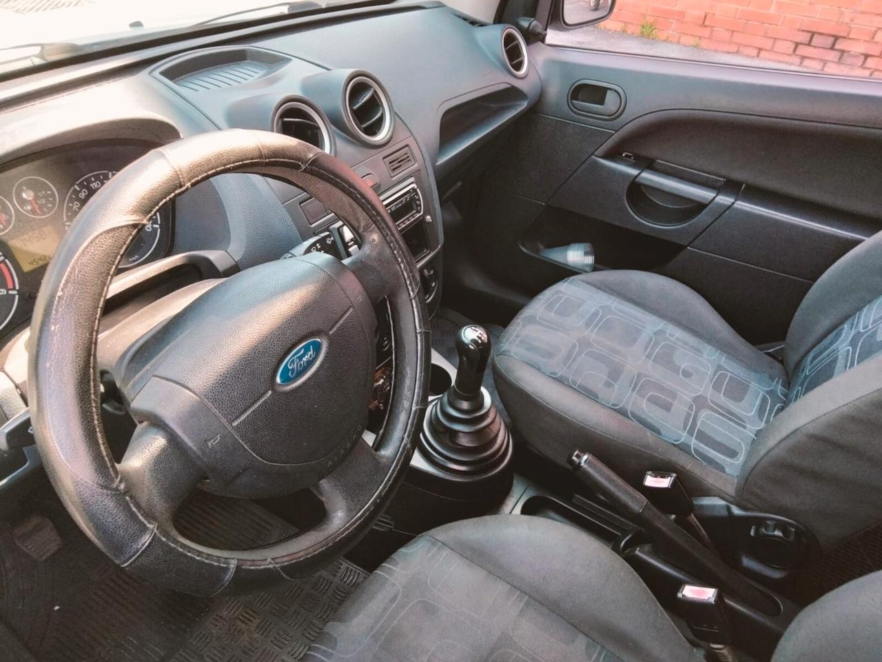 Ford Fiesta 1.4 TDCi 5p. Ghia