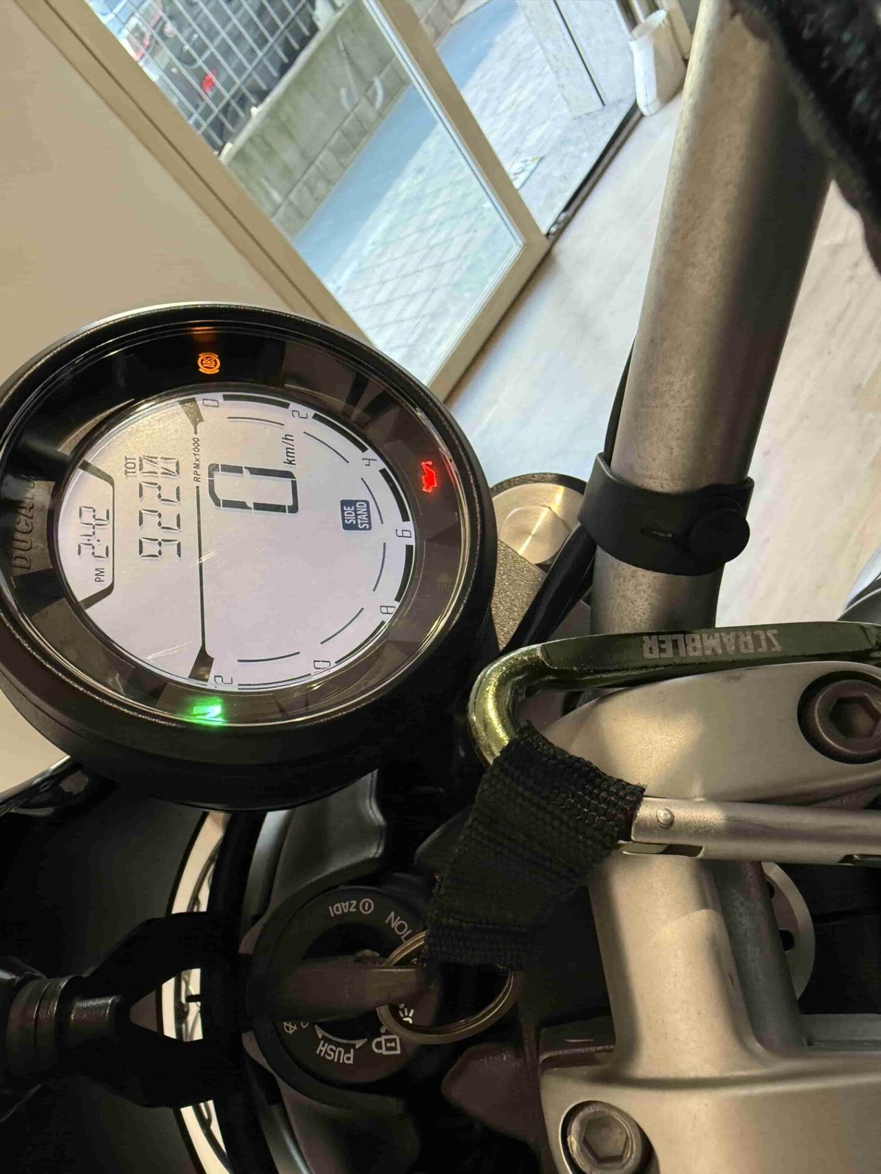 Ducati Scrambler 400 - pat A2