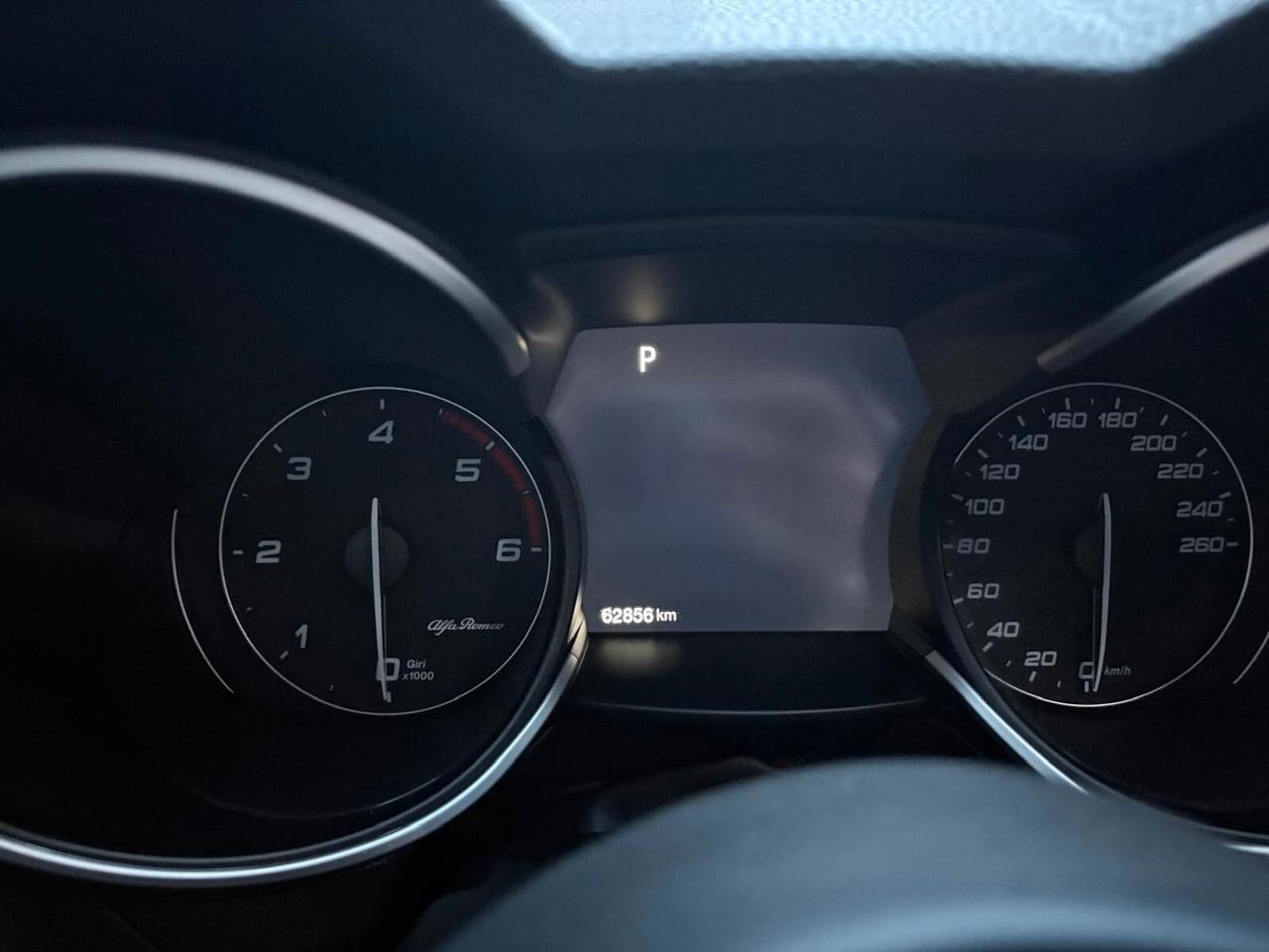 Alfa Romeo Stelvio 2.2 Turbodiesel 180 CV AT8 RWD Executive