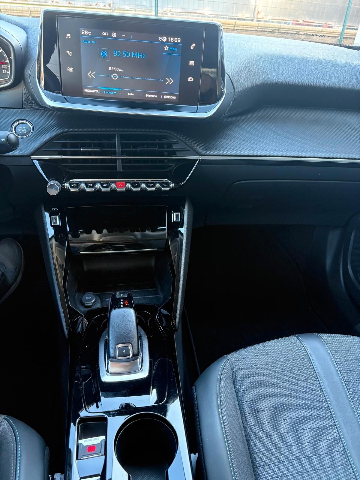 Peugeot 2008 BlueHDi 130 S&S EAT8 Allure