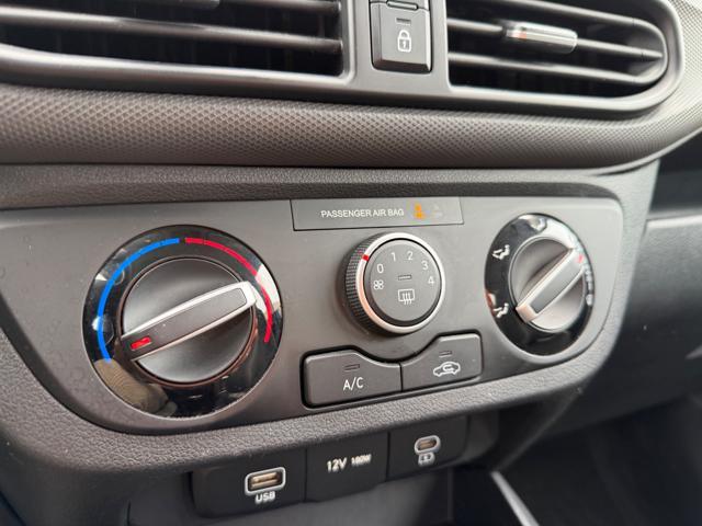 HYUNDAI i10 1.0 MPI AUTOMATICA CONNECTLINE+VIRTUAL+NAVI+PDC