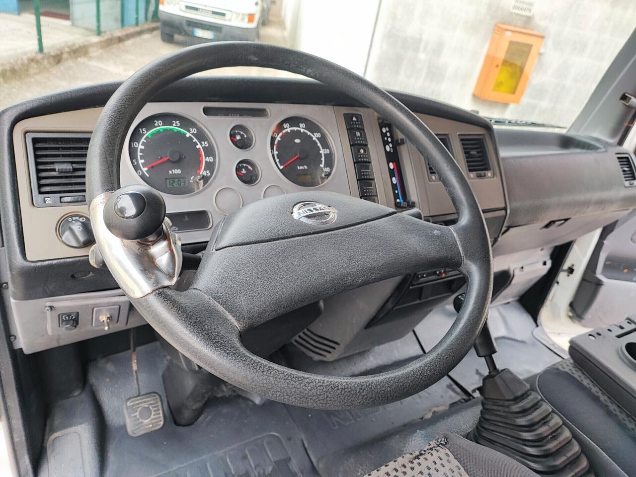 Nissan Atleon KM 271.000 Gancio Traino