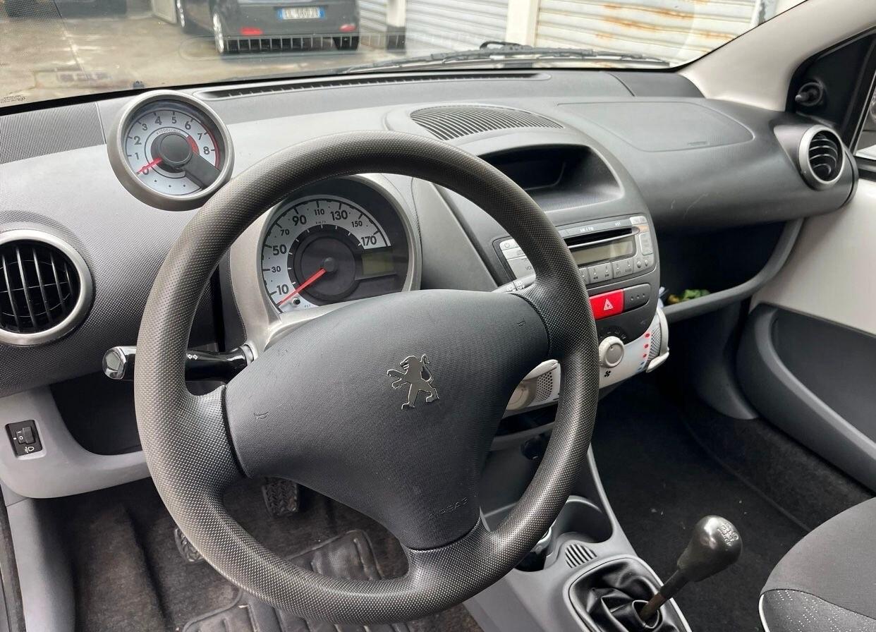 Peugeot 107 1.0 68CV 5p. Plaisir