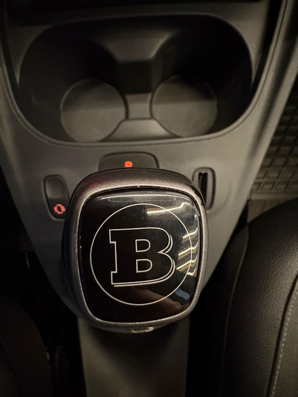 SMART FORFOUR 1.0 ALLESTIM BRABUS PELLE FULL UNICO PROPRIETARIO