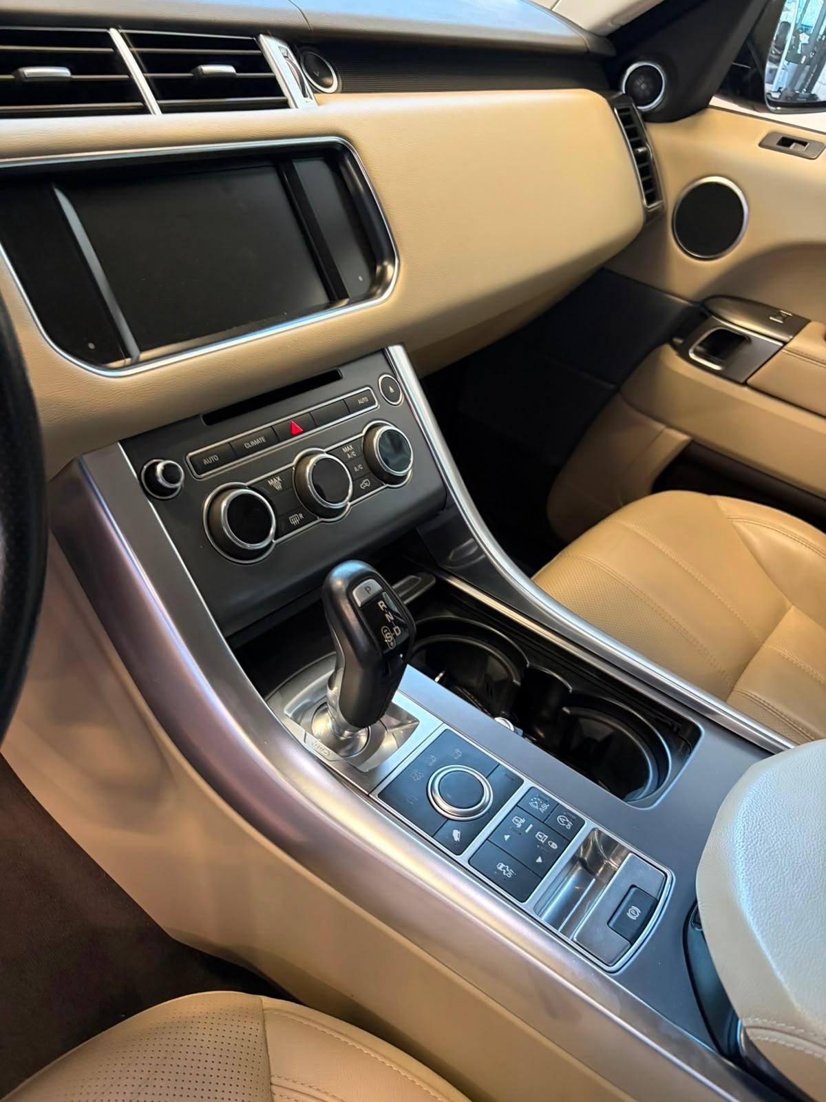 Land Rover Range Sport 3.0 TDV6 SE