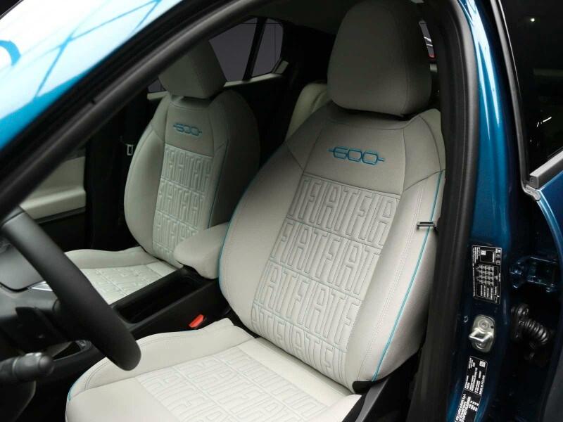 FIAT 600 (2023-->) 600 Hybrid 145 CV DCT MHEV L...