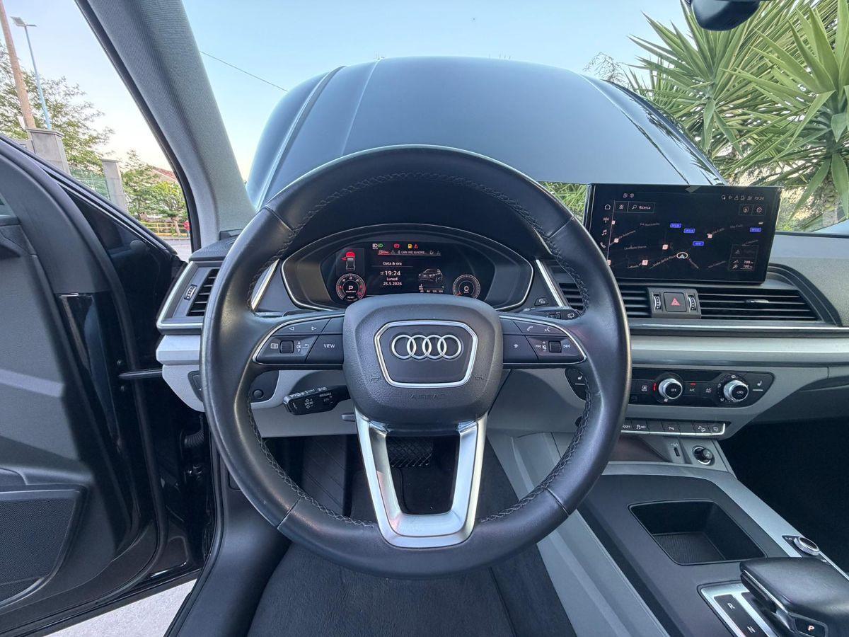 AUDI - Q5 - 40 TDI quattro S tronic S line