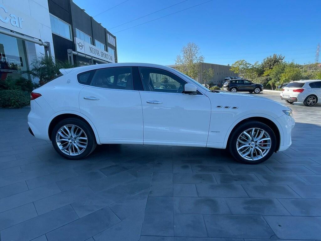 Maserati Levante 3.0 Granlusso AWD Auto