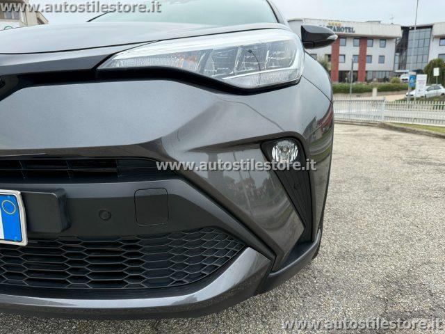 TOYOTA C-HR 1.8 Hybrid E-CVT Trend