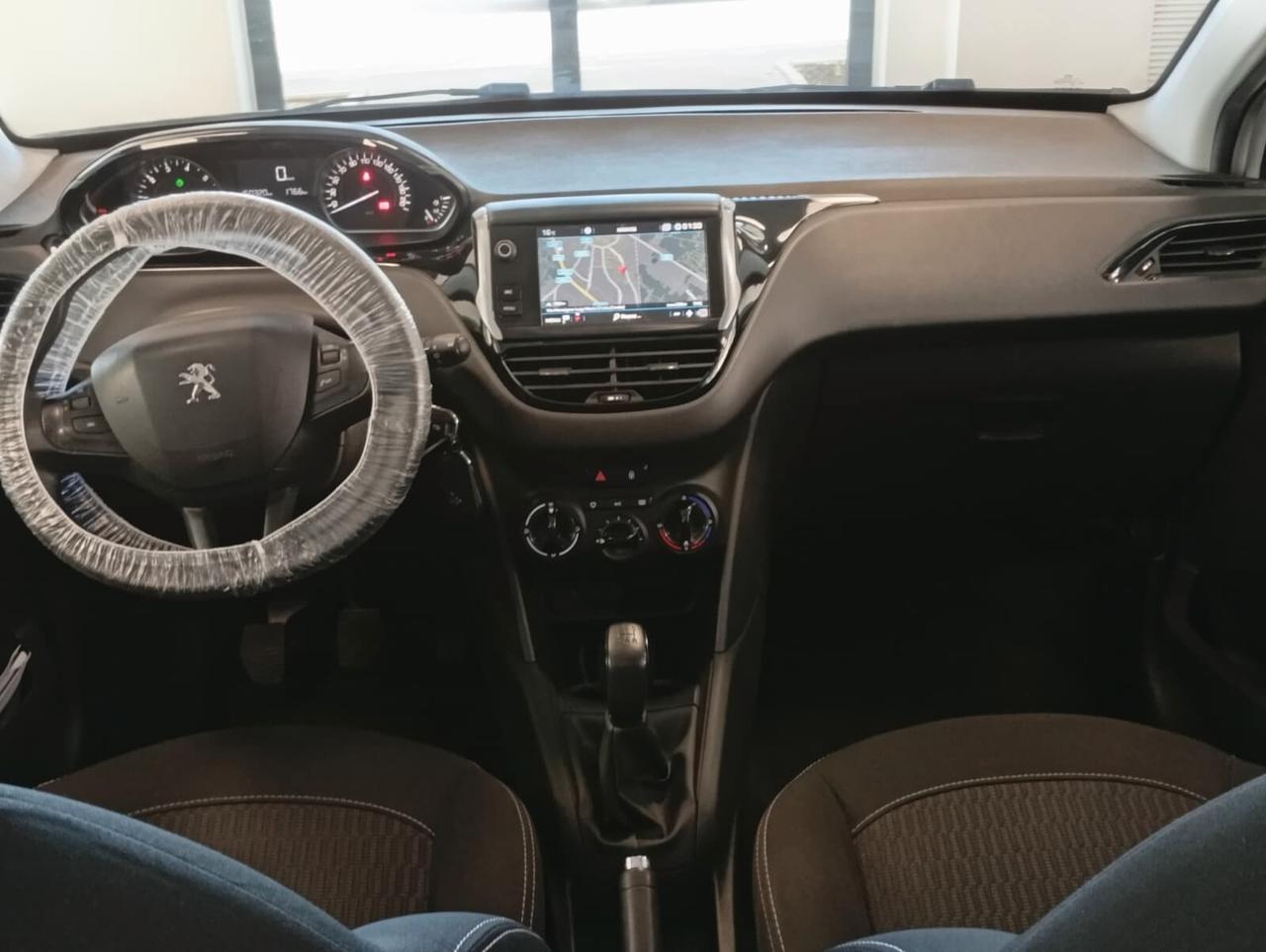 Peugeot 208 PureTech 82 5p. GPL Allure