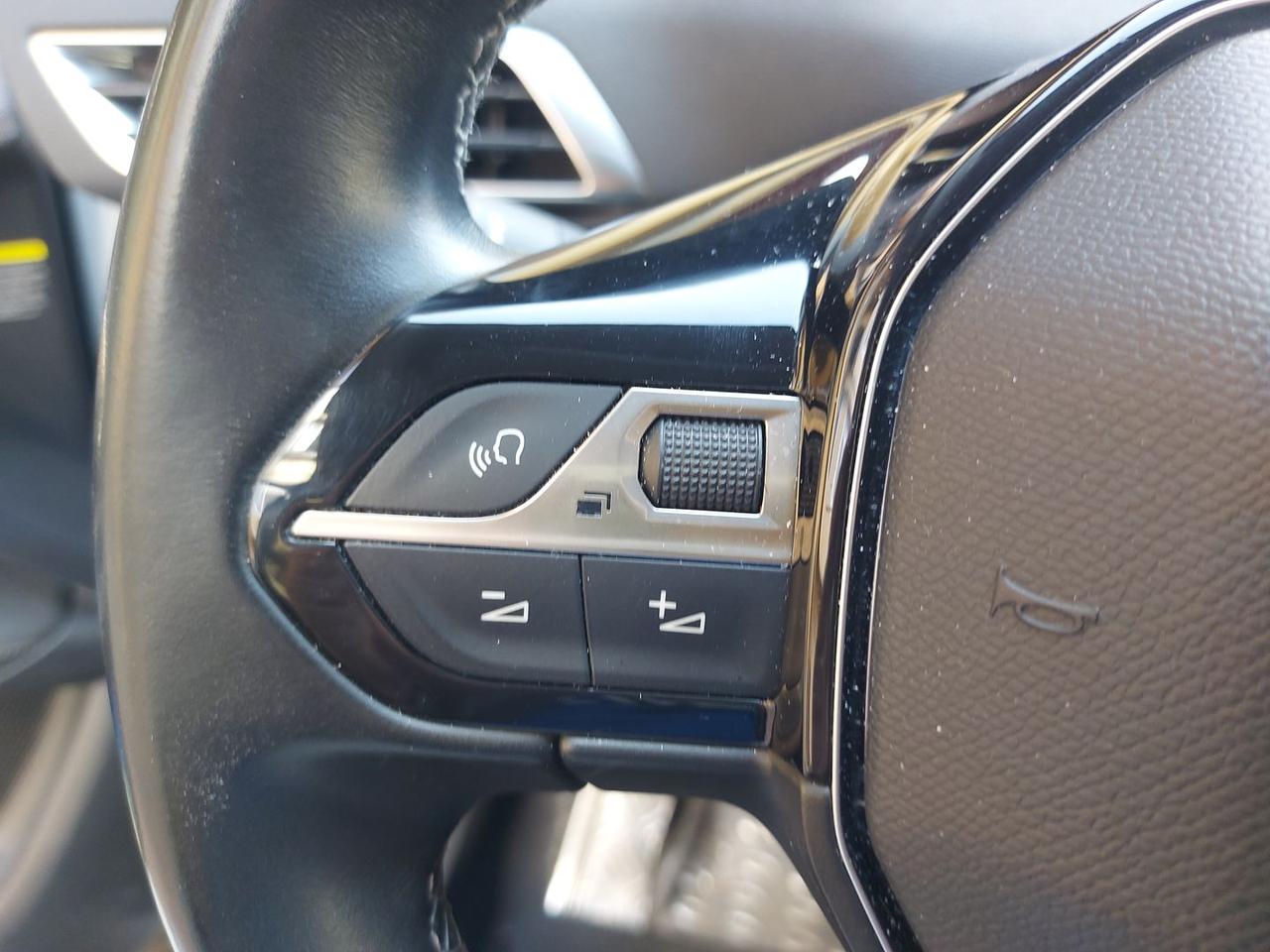Peugeot 3008 Allure 1.2 PureTech 130