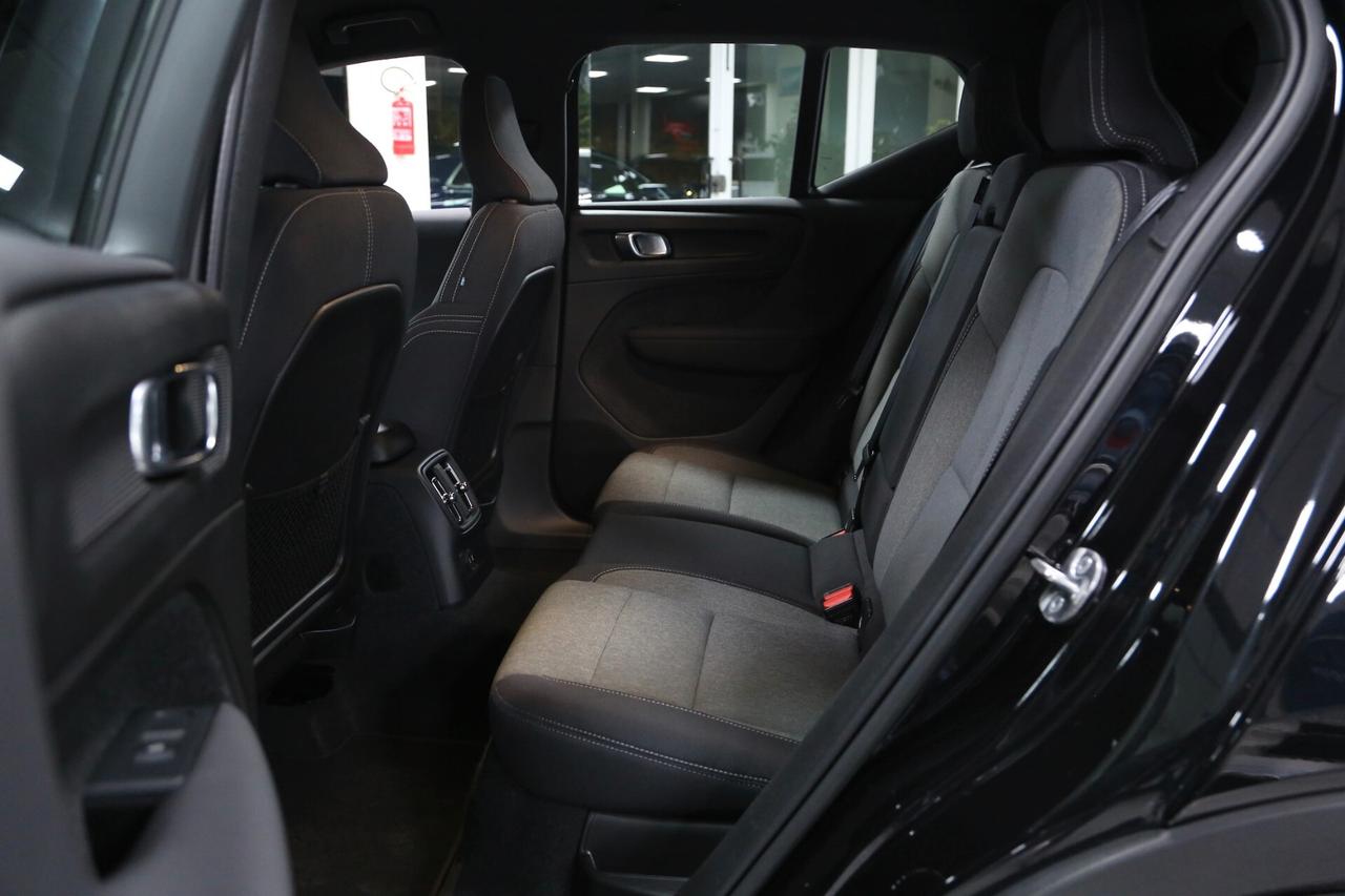 Volvo XC40 T5 Recharge Plug-in Hybrid Core auto