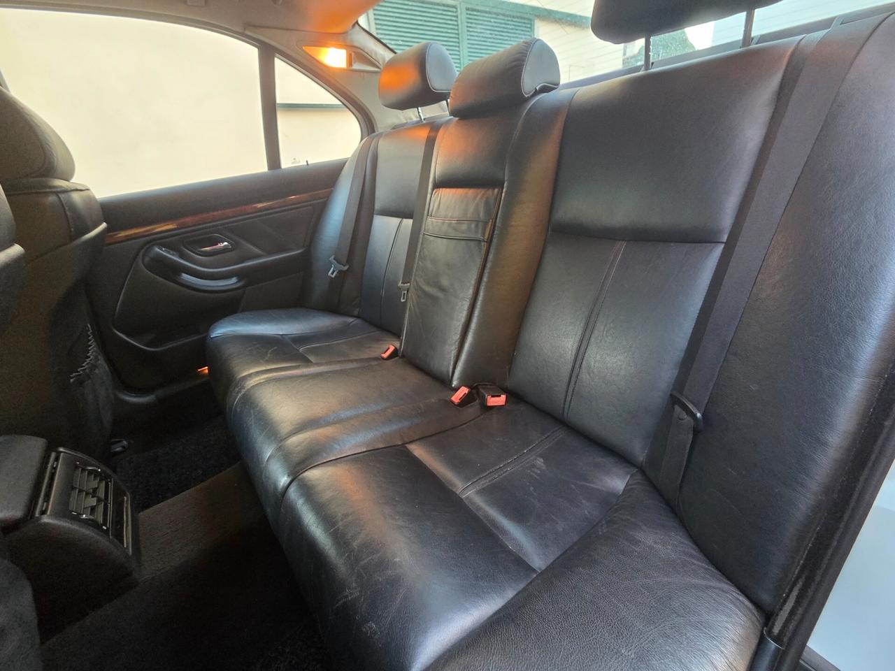 Bmw 530 530d 24V cat Attiva
